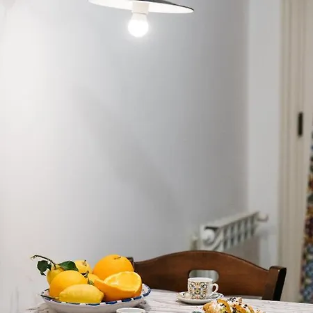 Lux & Elite - Holidays Apartment *